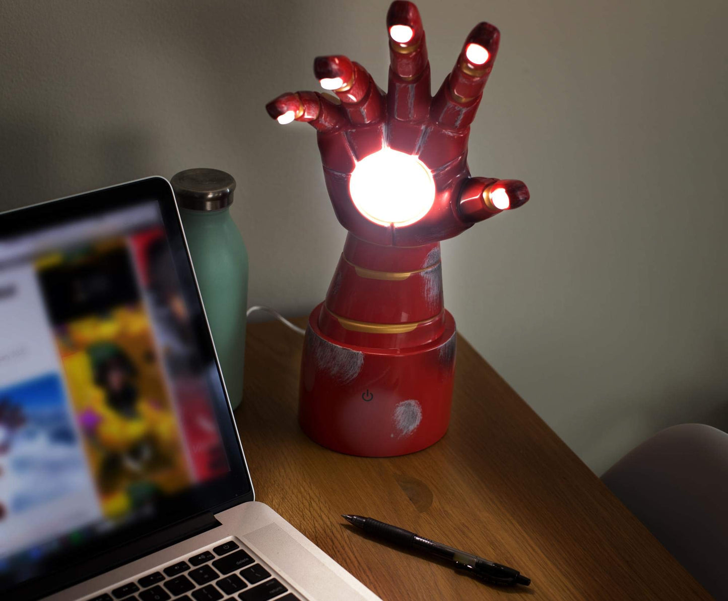 Marvel The Infinity Saga Avengers: Iron Man Gauntlet Table Collectible