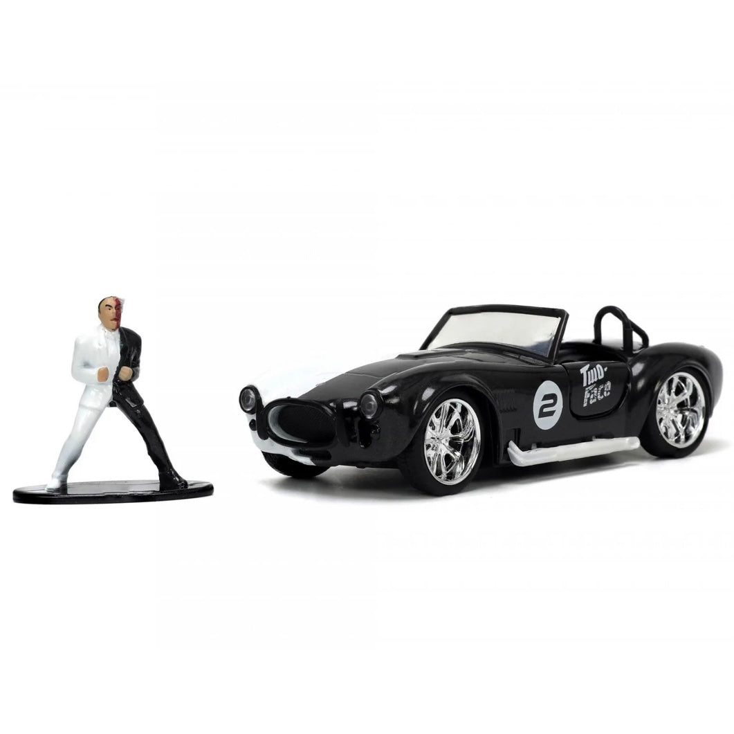 Jada Toys DC Comics Two-Face & 1965 Shelby Cobra 427 1:32 Scale Die-Cast