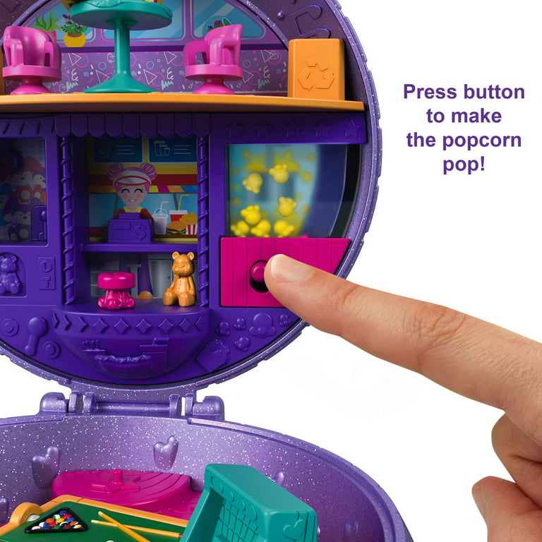 Polly Pocket Double Play Skating Compact, 2-in-1 Playset with 2 Micro Dolls & 16 Accessories