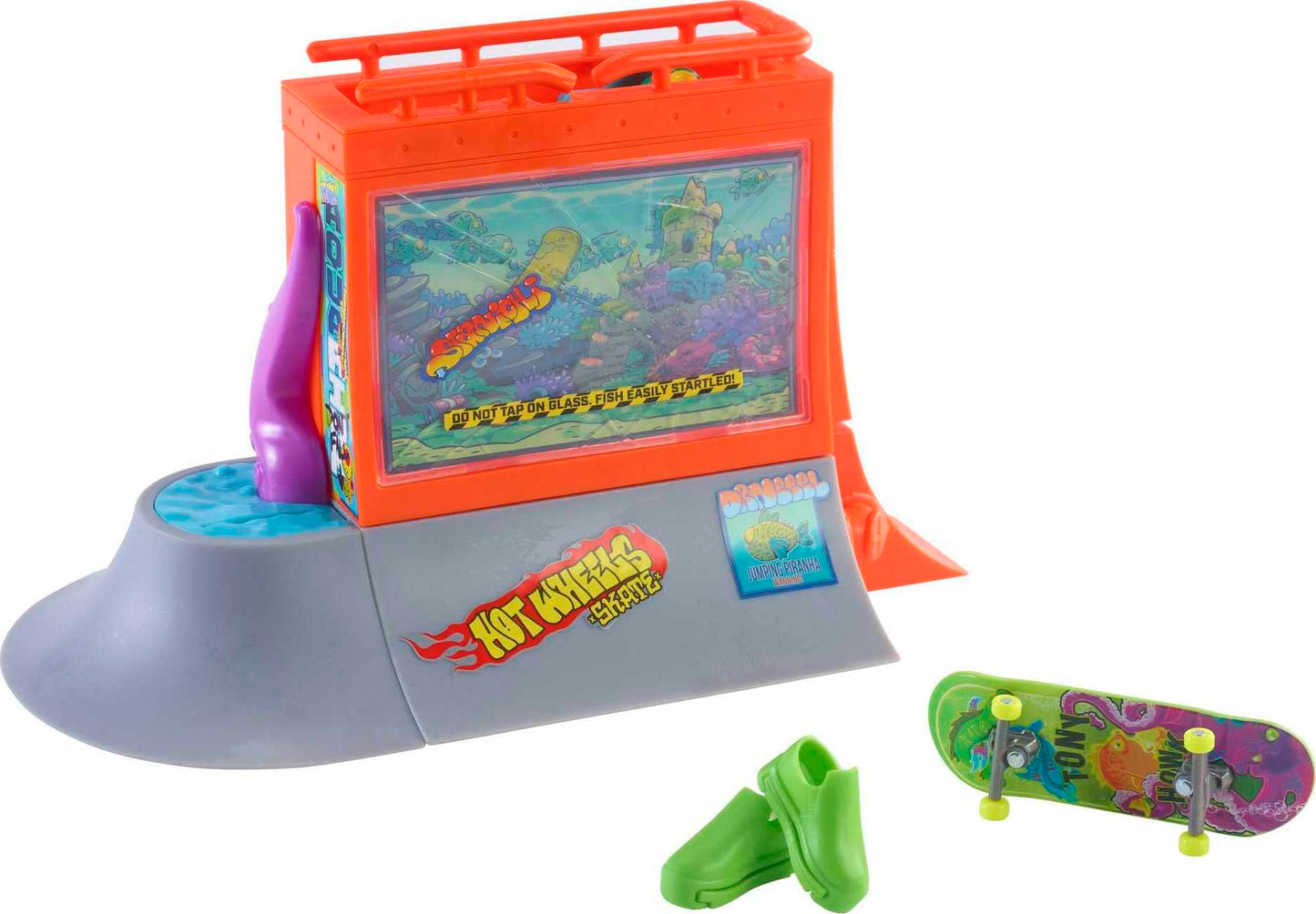 Hot Wheels Skate Aquarium Skatepark Playset with Fingerboard & Pair of Removable Skate Shoes